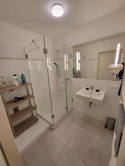 Top Sky Vienna Luaran gambar