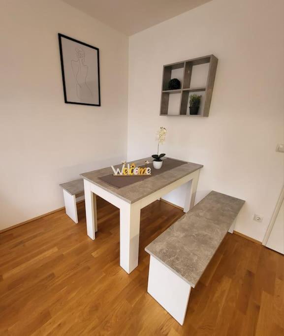 Top Sky Vienna Luaran gambar
